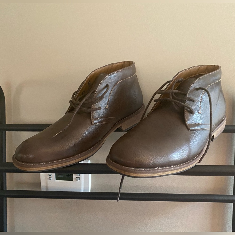 Sonoma Men’s Chukka Boot size 8.5